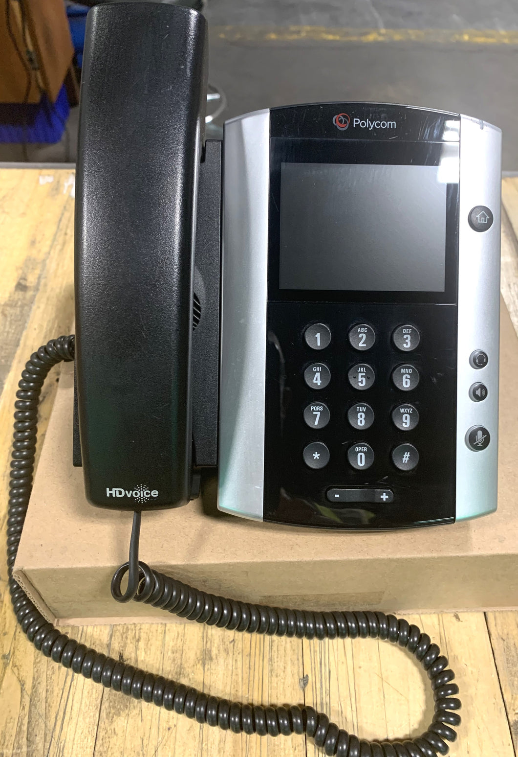 5 x Polycom VVX 501 IP Phones POE 2201-48500